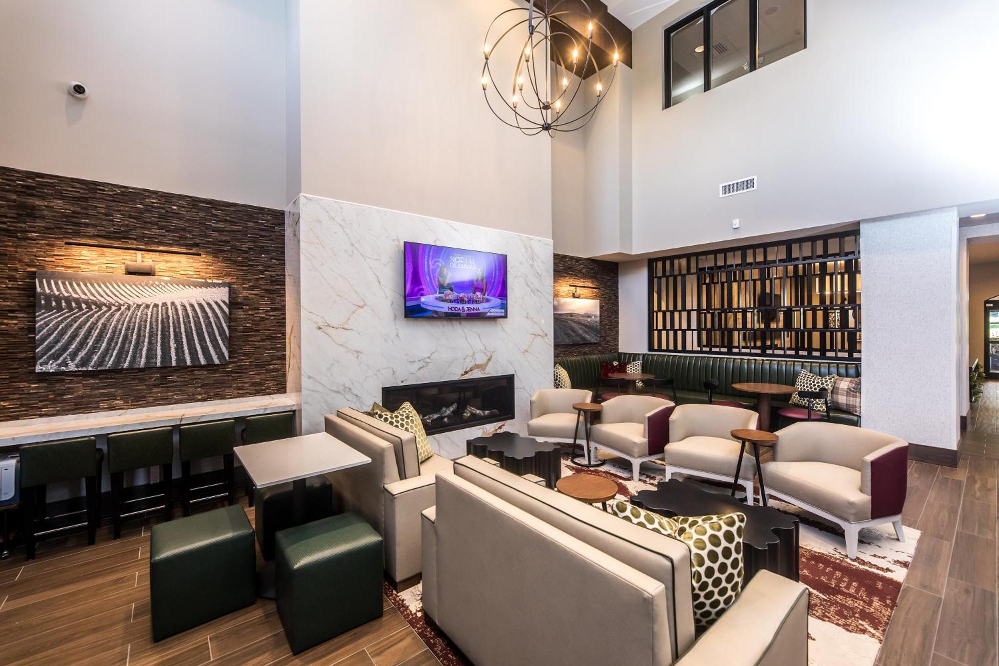 Hampton Inn & Suites Dobson Kültér fotó